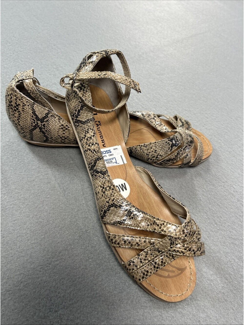 CL Laundry Size 10W NWT Open toe Strappy Shoes Buckle Animal Print Flat Heels